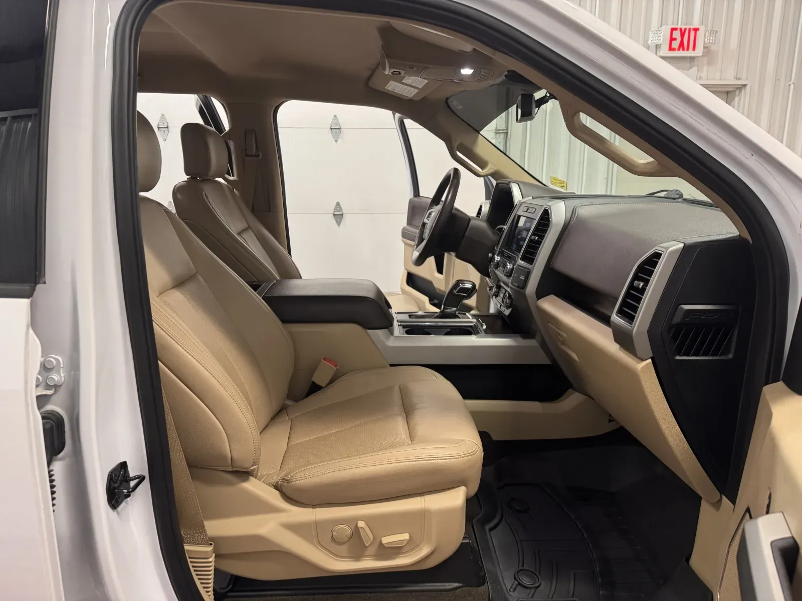 Ford F-150 photo 42