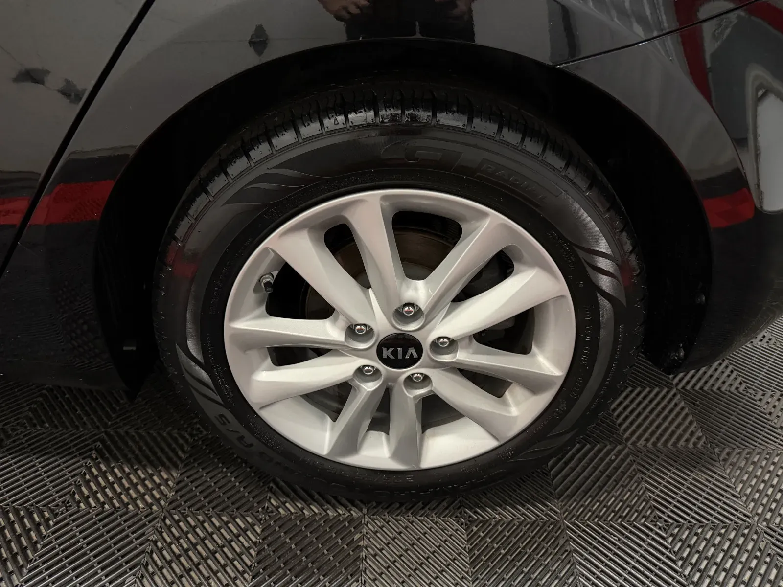 Kia Forte5 photo 12
