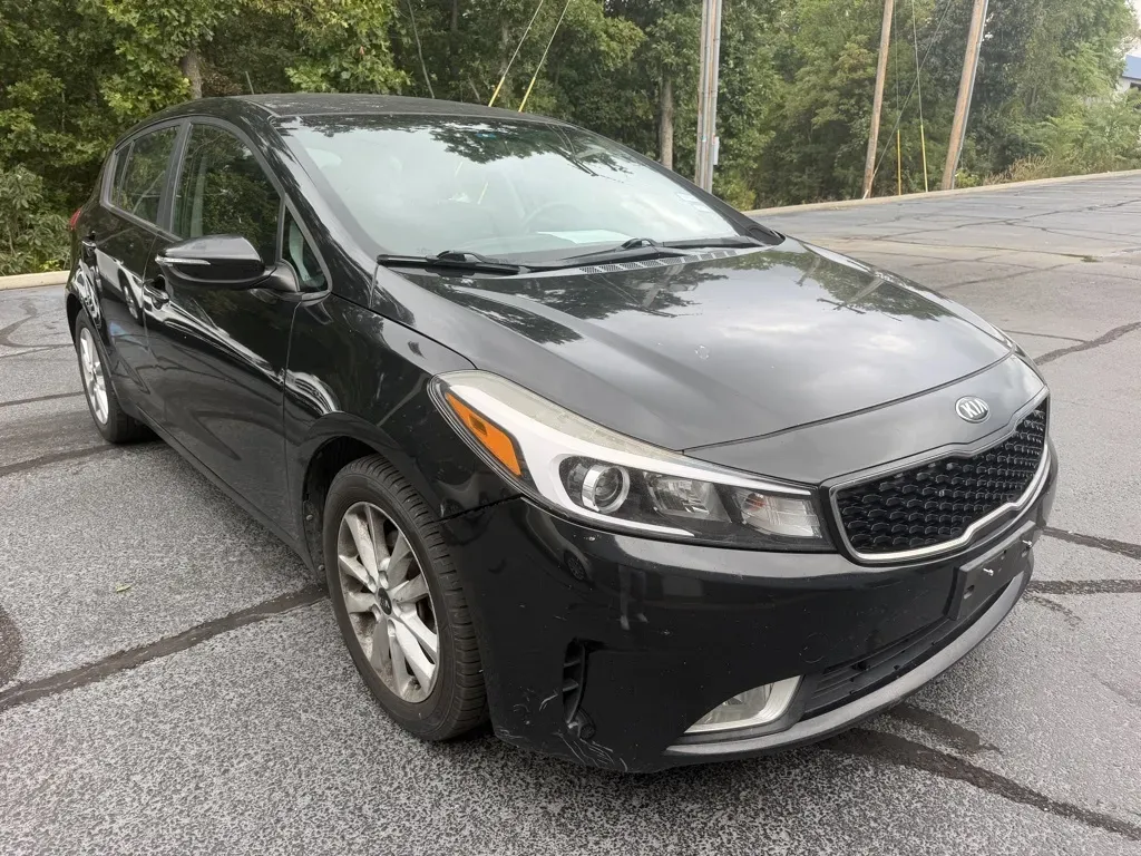 More photos of 2017 Kia Forte5 LX at Oakley Auto World, MO