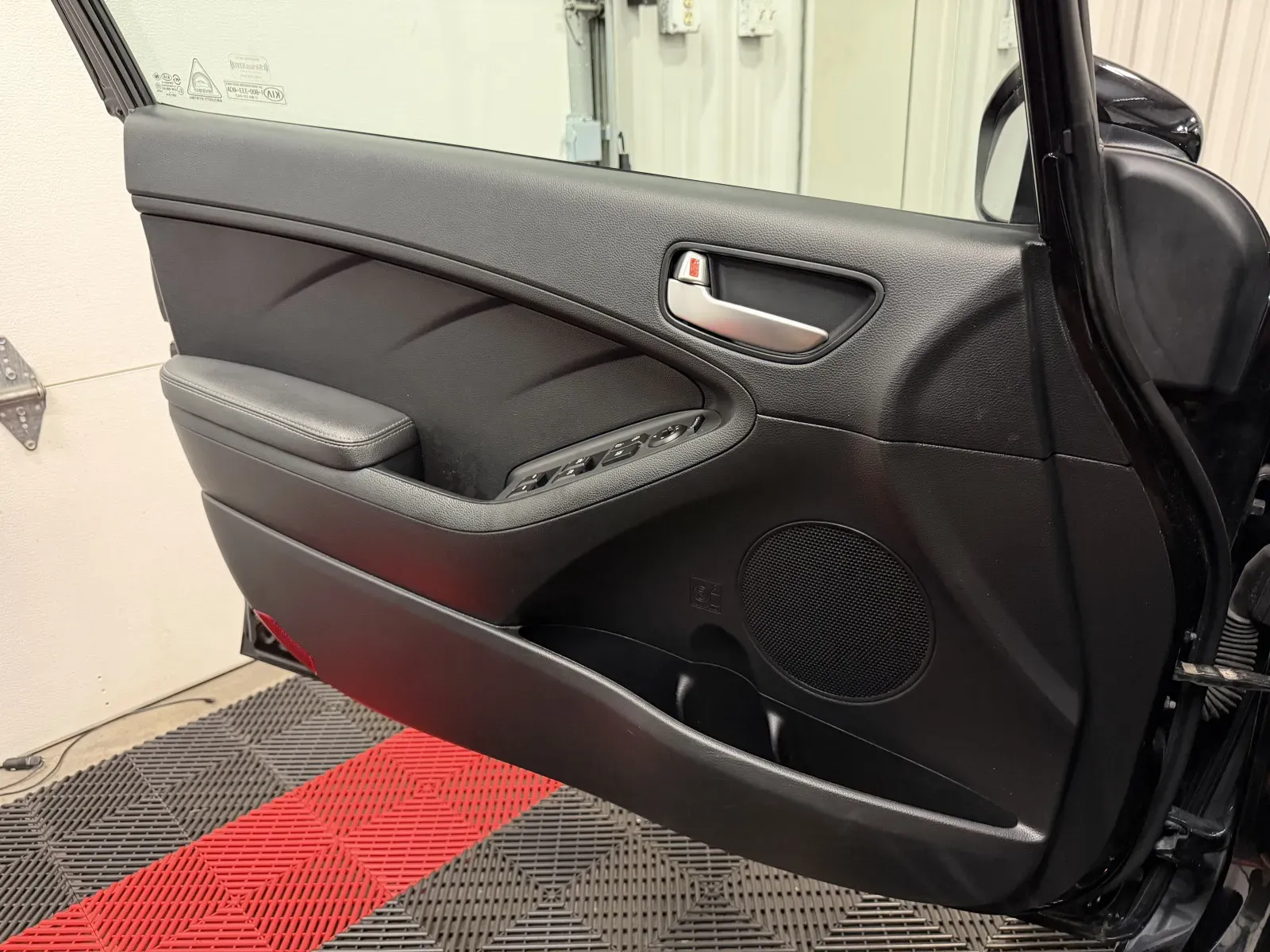 Kia Forte5 photo 26