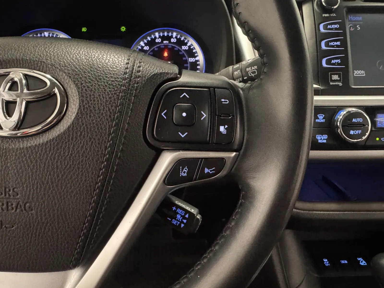 Toyota Highlander photo 21