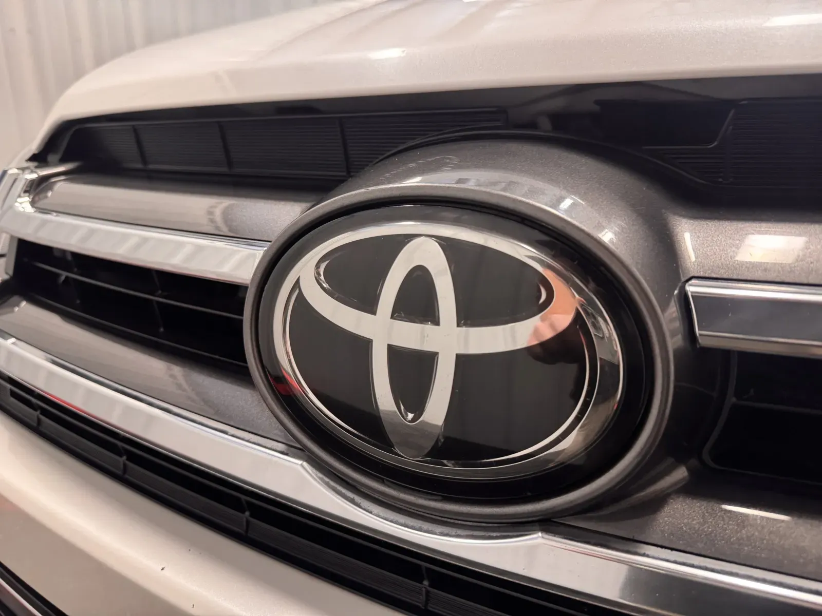 Toyota Highlander photo 7