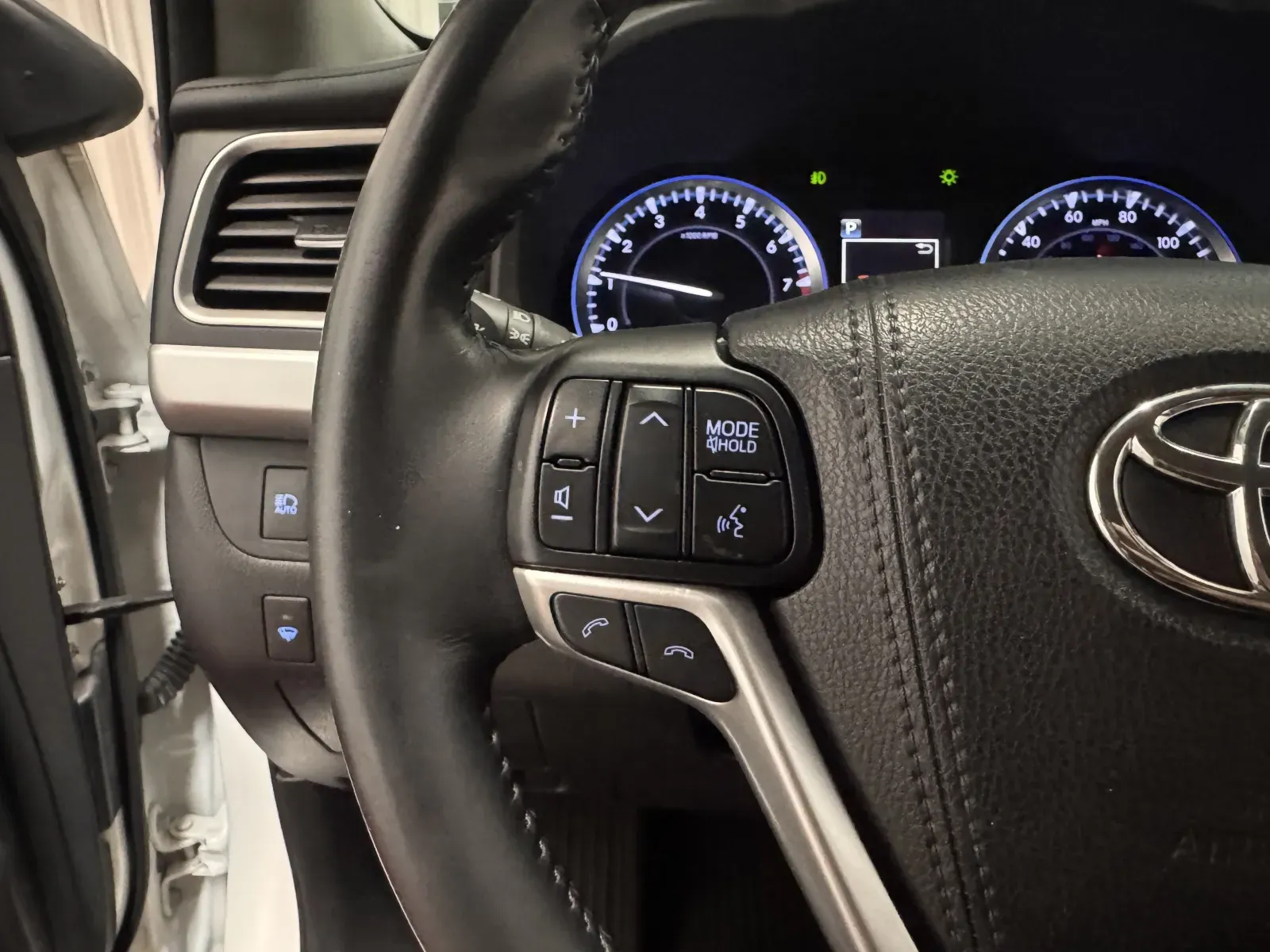 Toyota Highlander photo 20