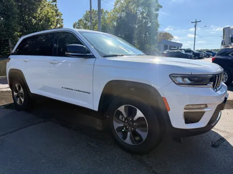 More photos of 2022 Jeep Grand Cherokee 4xe at Oakley Auto World, MO