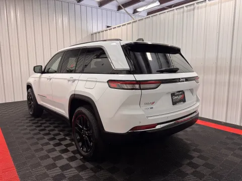 Photos of 2022 Jeep Grand Cherokee 4xe for sale in Branson West, MO at Oakley Auto World
