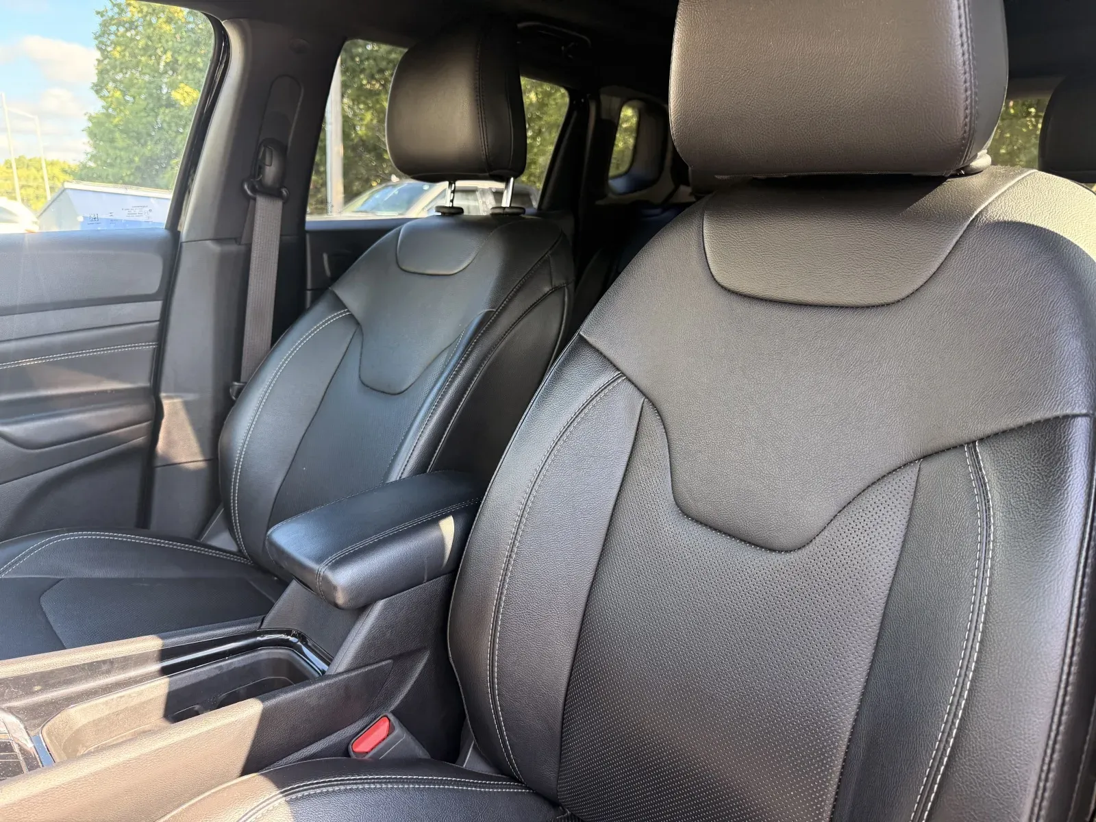Jeep Compass photo 8