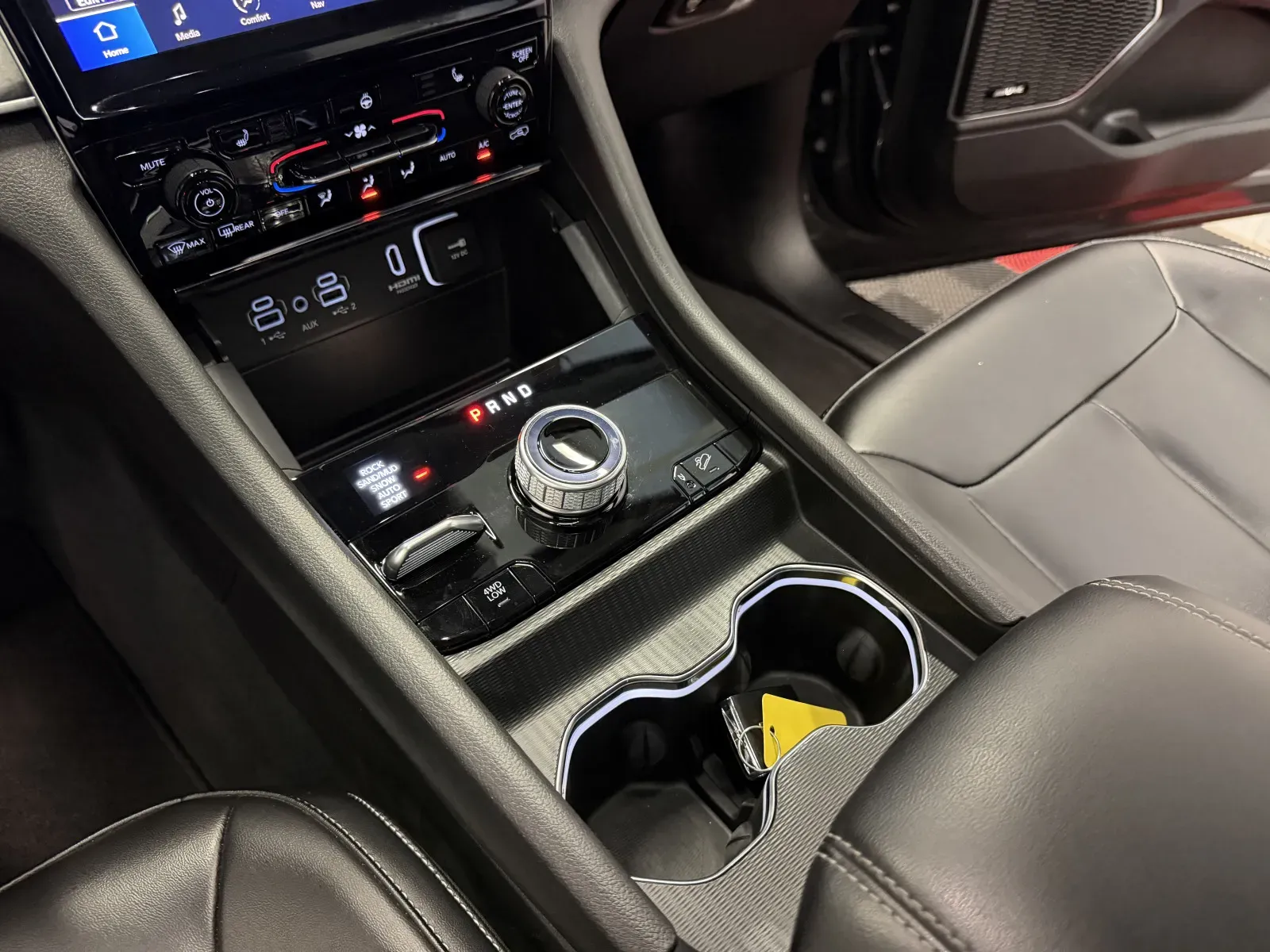 Jeep Grand Cherokee photo 37