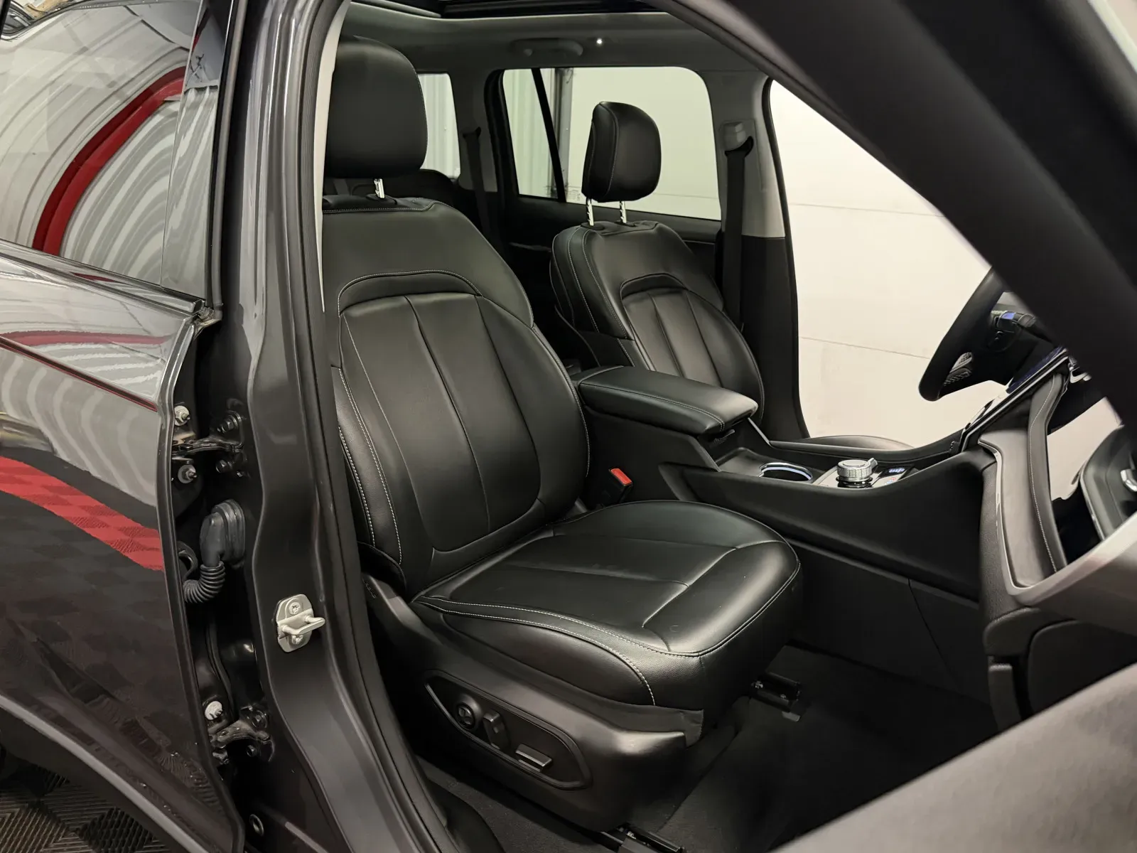 Jeep Grand Cherokee photo 50