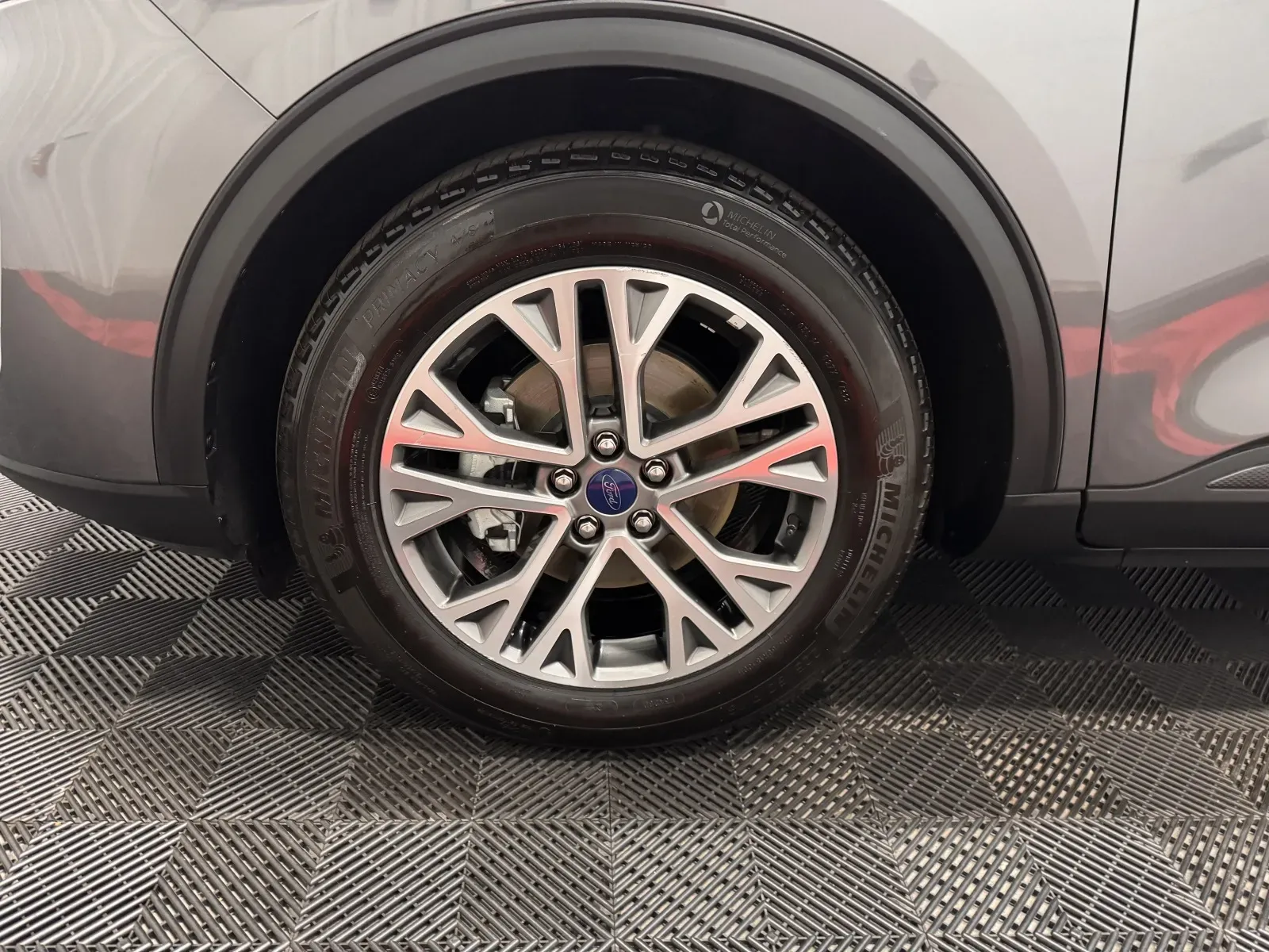 Ford Escape photo 10