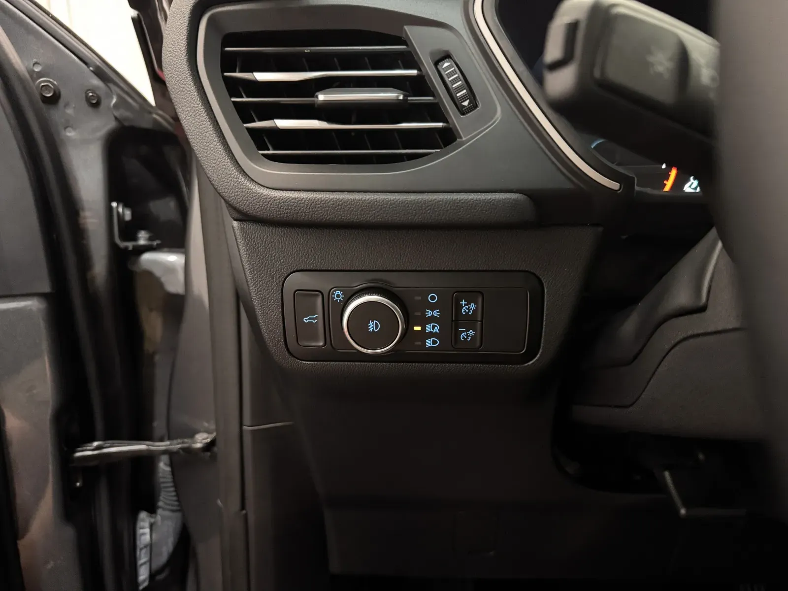 Ford Escape photo 24