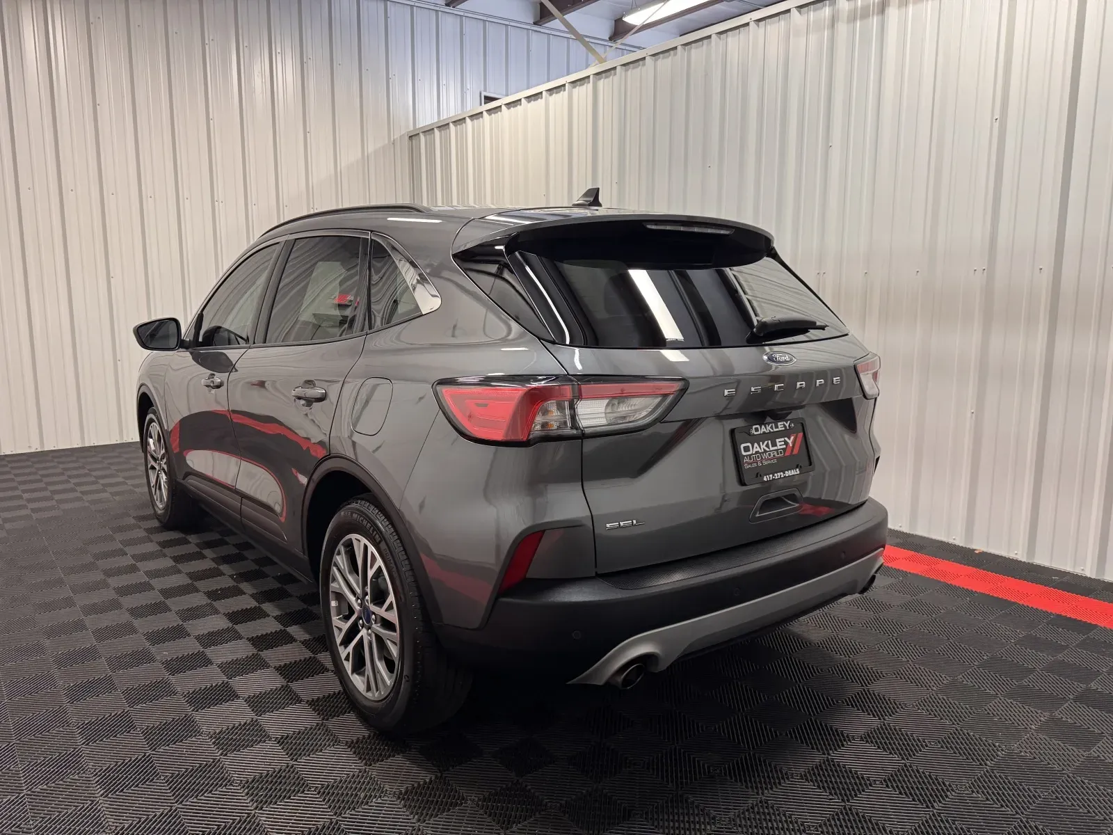 Ford Escape photo 2