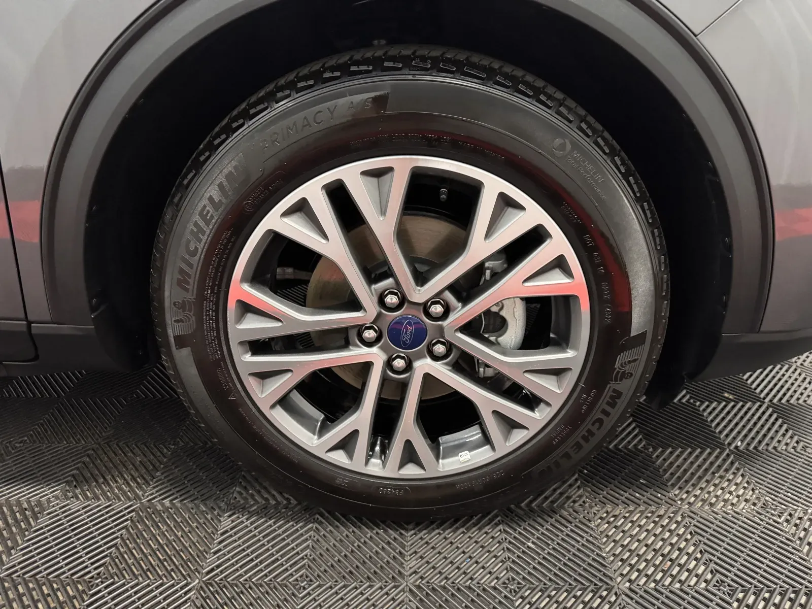 Ford Escape photo 17
