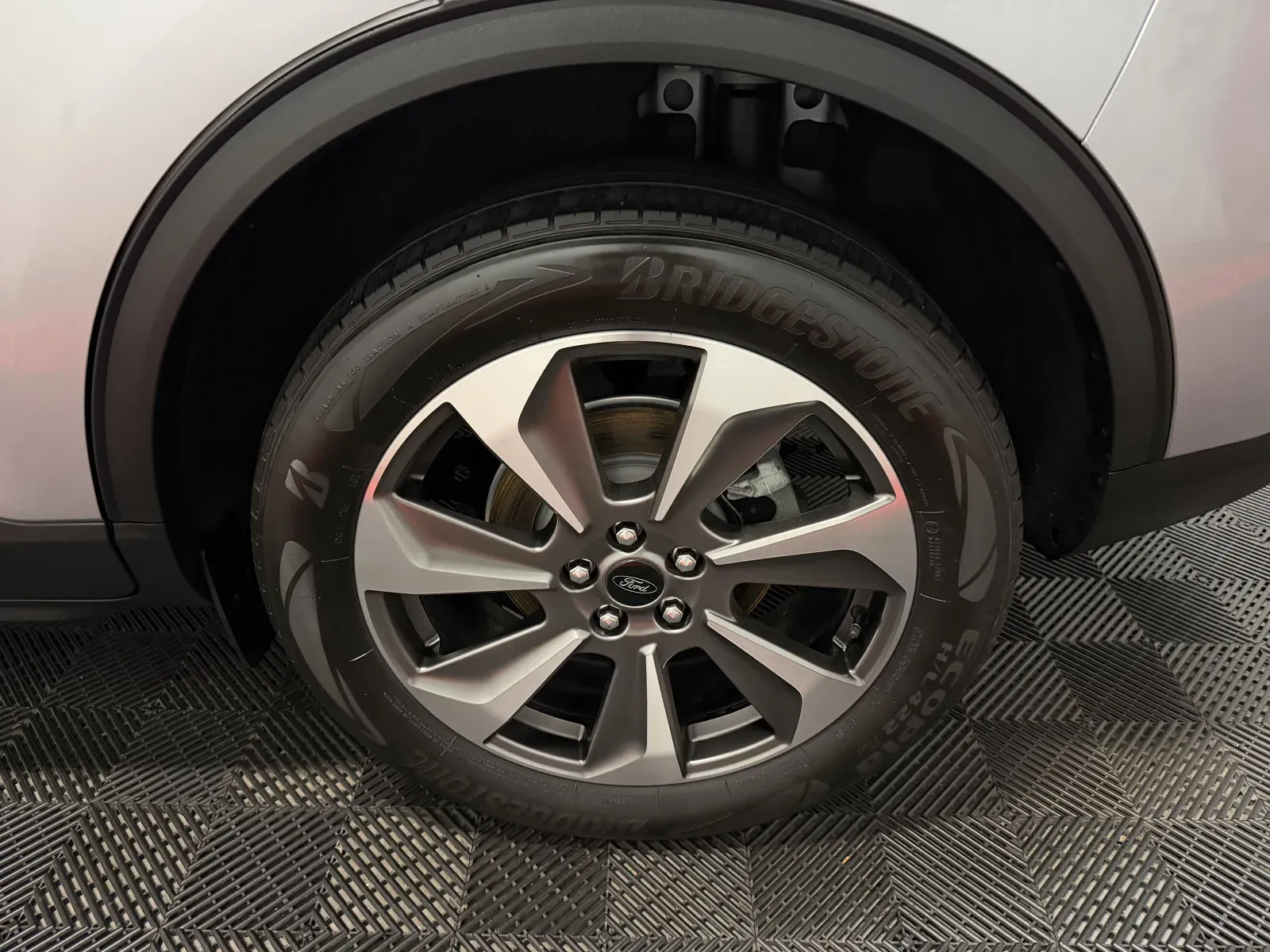 Ford Escape photo 12