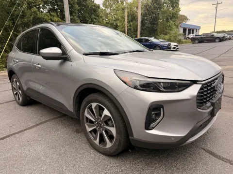 More photos of 2023 Ford Escape Platinum at Oakley Auto World, MO