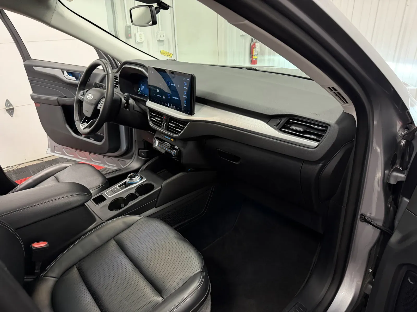 Ford Escape photo 48