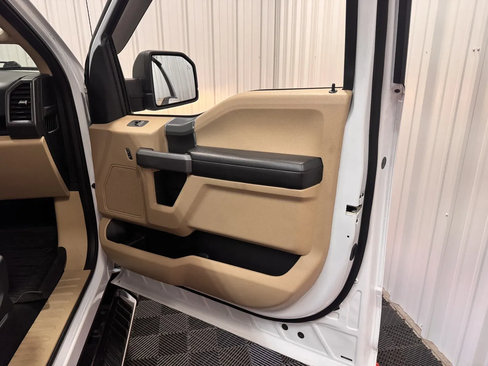 Ford F-150 photo 42