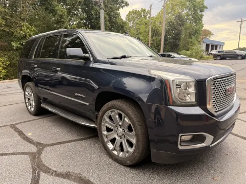 More photos of 2017 GMC Yukon Denali at Oakley Auto World, MO