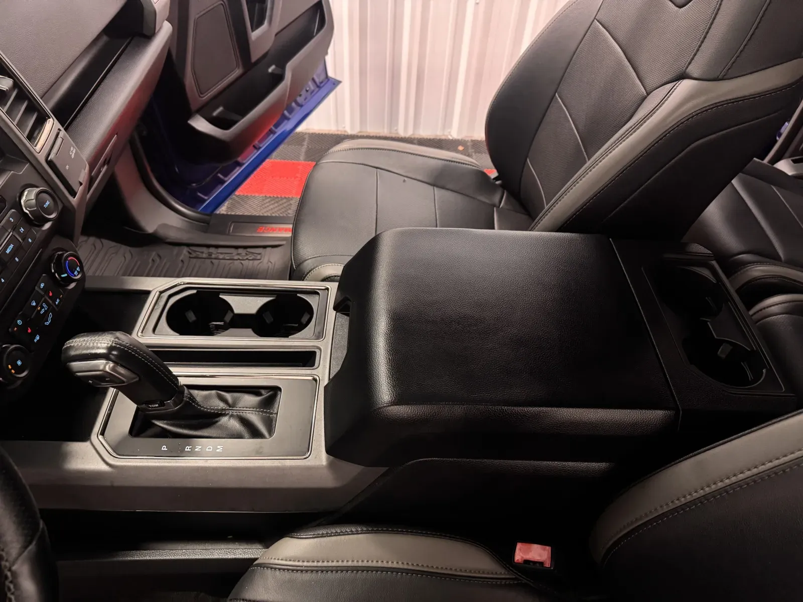 Ford F-150 photo 32