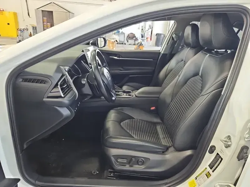 Toyota Camry photo 8