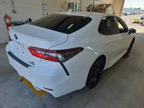 More photos of 2022 Toyota Camry Hybrid SE at Oakley Auto World, MO