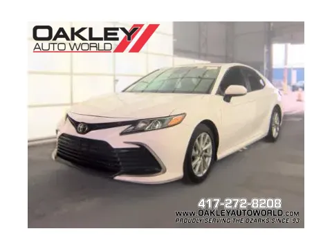 White 2021 Toyota Camry LE for sale in Branson West, MO