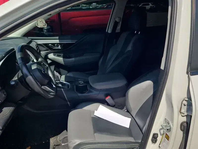 Subaru Outback photo 8