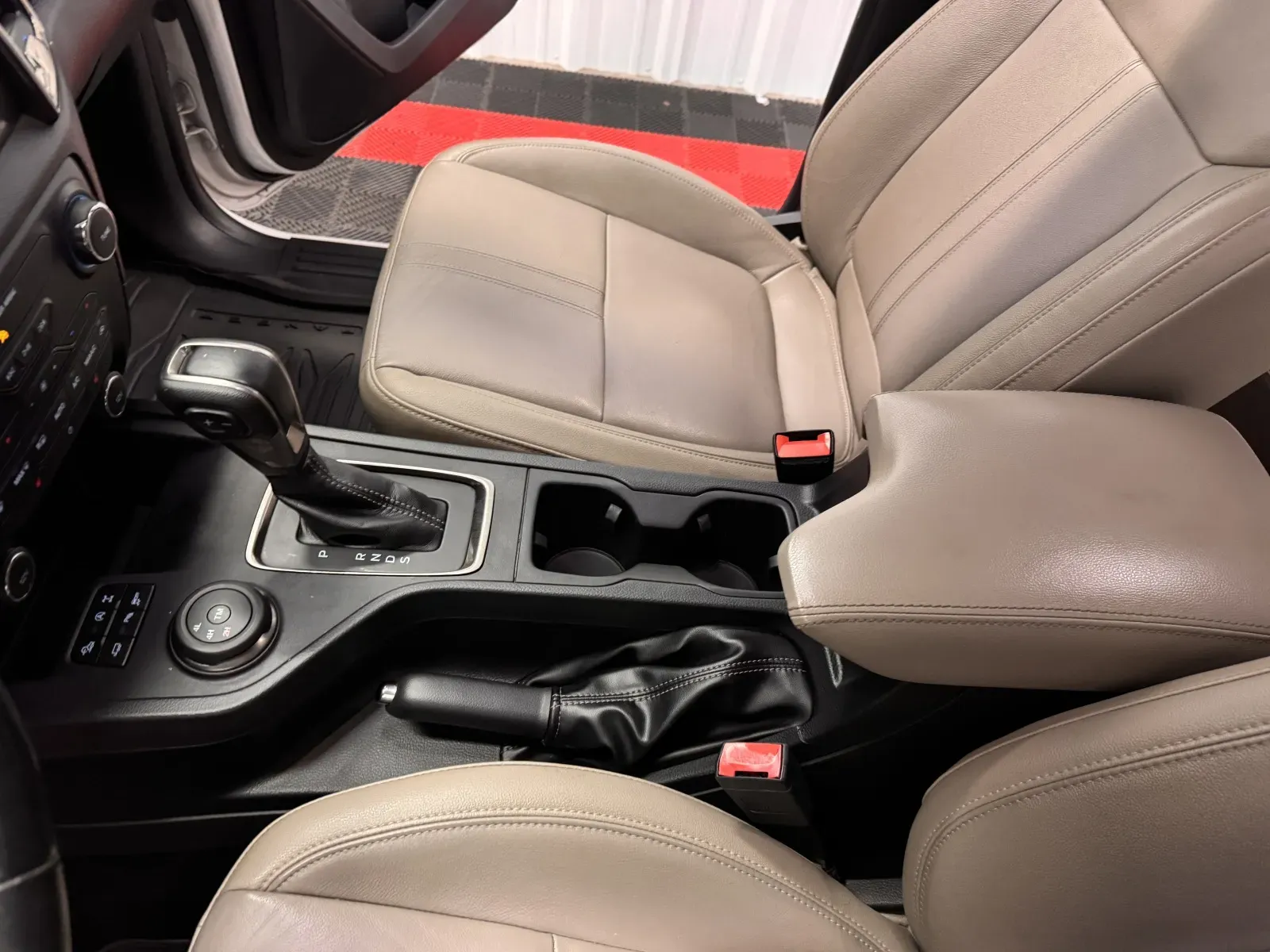 Ford Ranger photo 33
