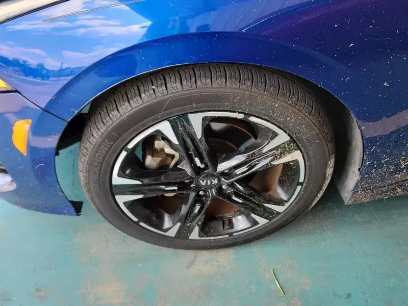 Kia K5 photo 8