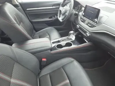 Nissan Altima photo 13