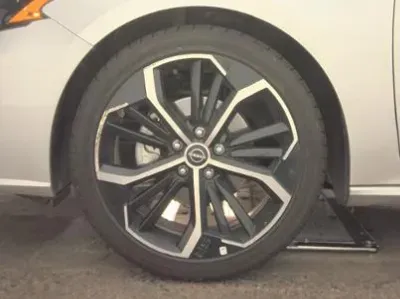 Nissan Altima photo 9