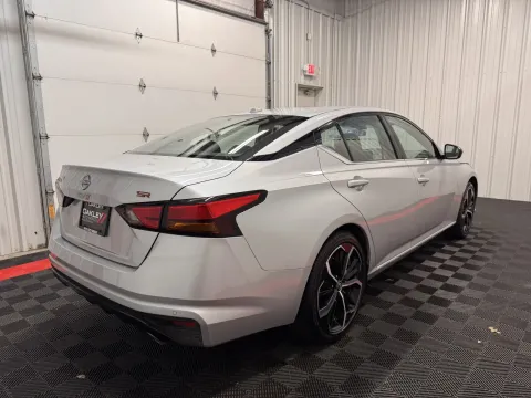 More photos of 2025 Nissan Altima 2.5 SR at Oakley Auto World, MO
