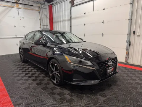 More photos of 2025 Nissan Altima 2.5 SR at Oakley Auto World, MO