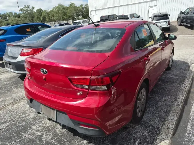 Kia Rio photo 4