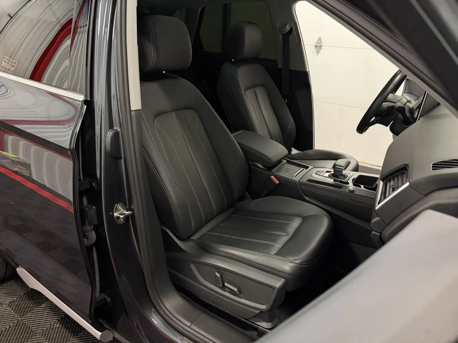 Audi Q5 photo 46