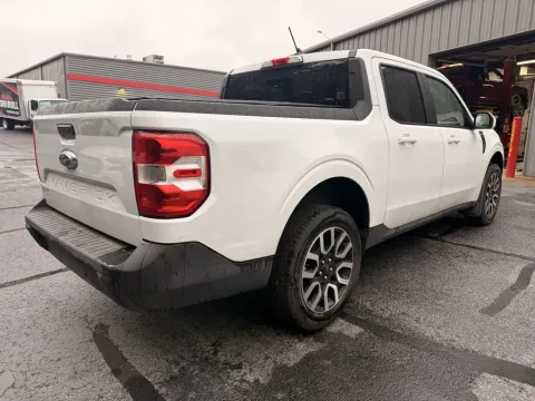 More photos of 2022 Ford Maverick Lariat at Oakley Auto World, MO