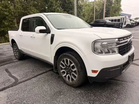 More photos of 2022 Ford Maverick Lariat at Oakley Auto World, MO