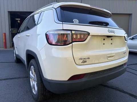Photos of 2018 Jeep Compass Latitude for sale in Branson West, MO at Oakley Auto World