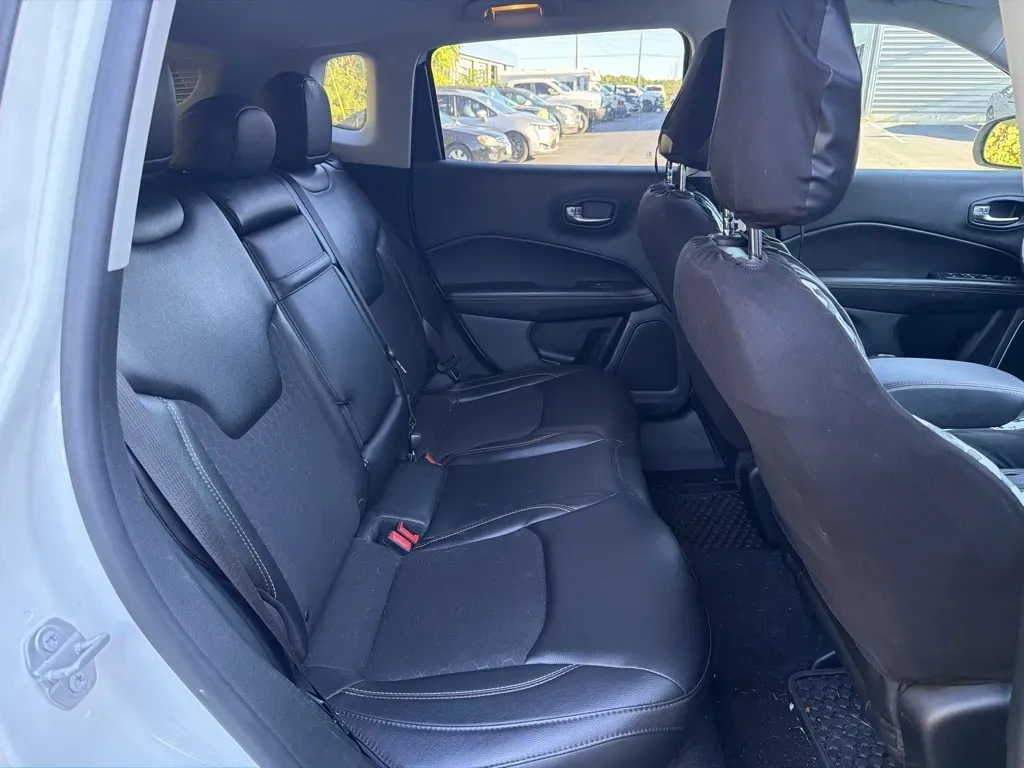 Jeep Compass photo 11