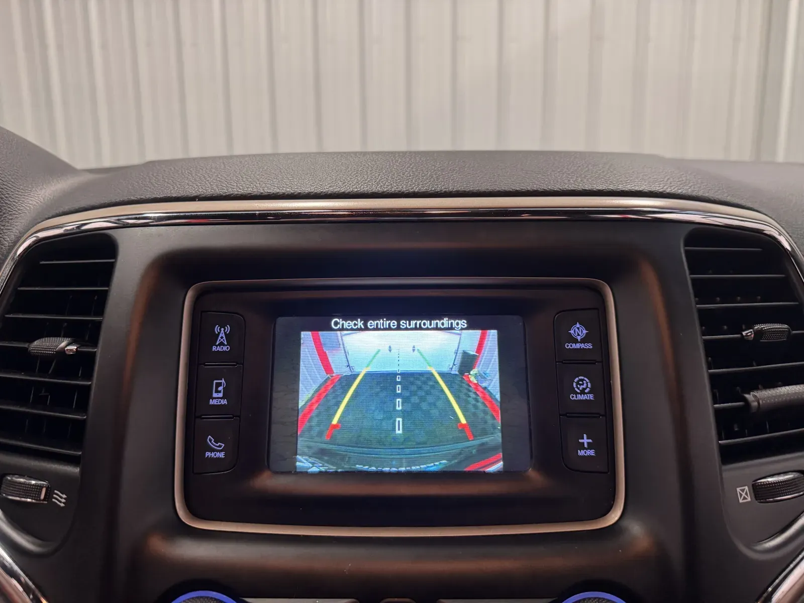 Jeep Grand Cherokee photo 29