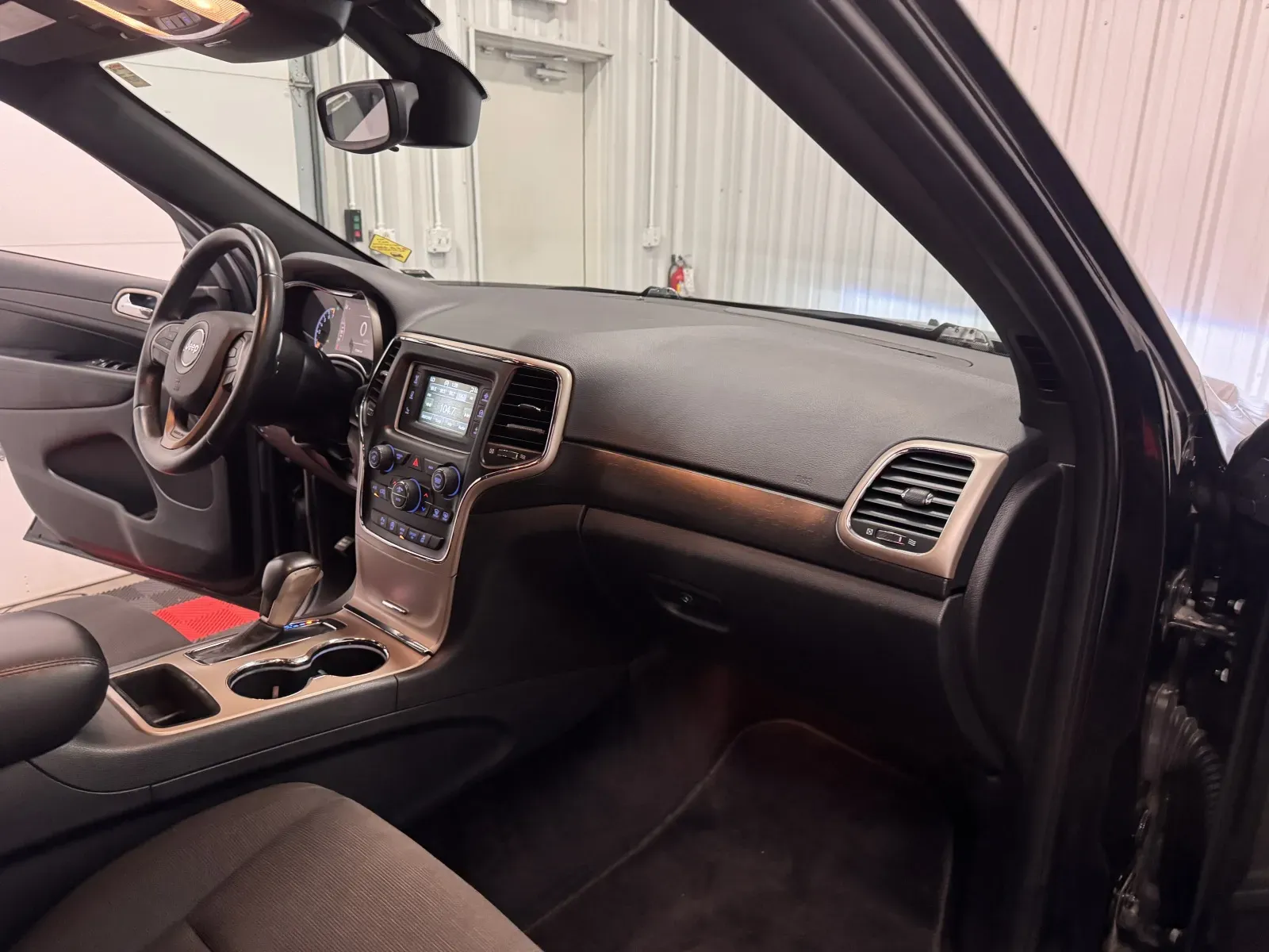 Jeep Grand Cherokee photo 43