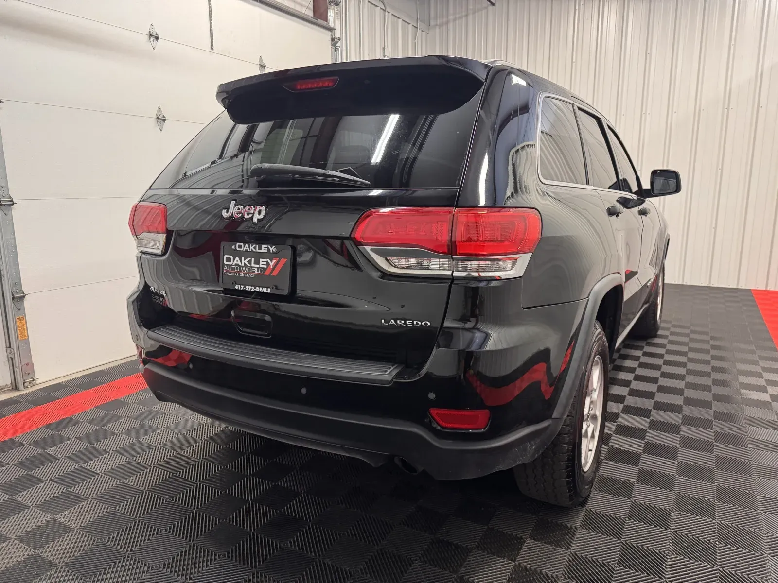 Jeep Grand Cherokee photo 16