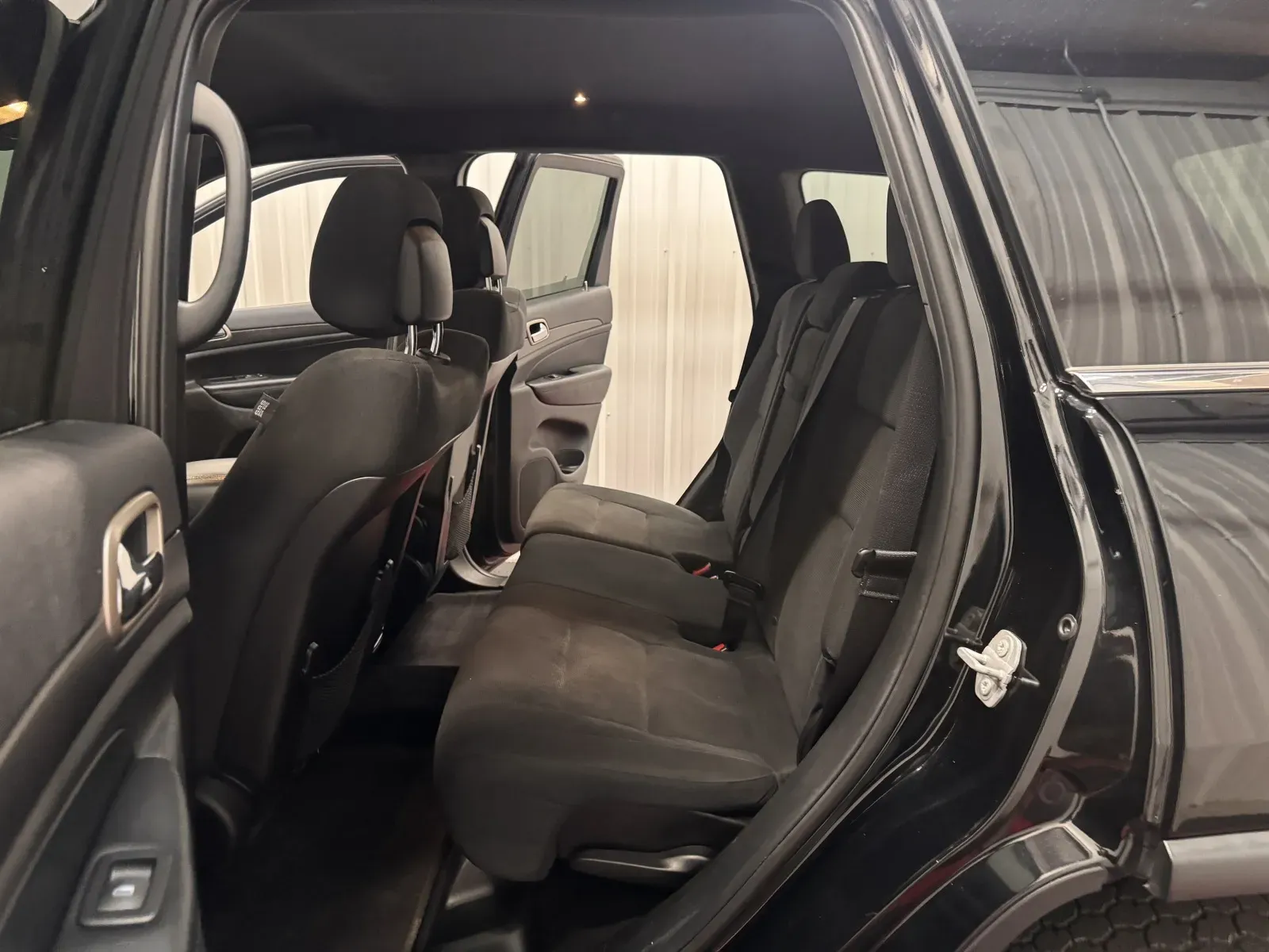 Jeep Grand Cherokee photo 35