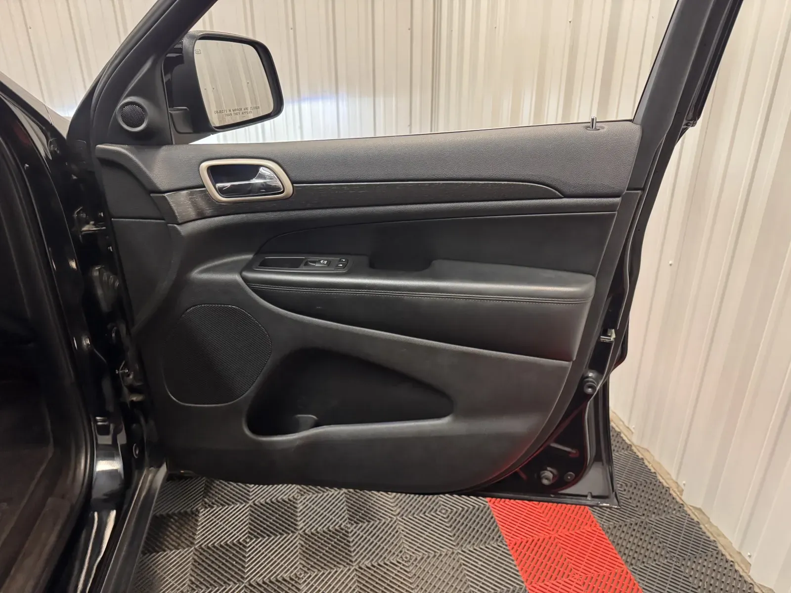 Jeep Grand Cherokee photo 40