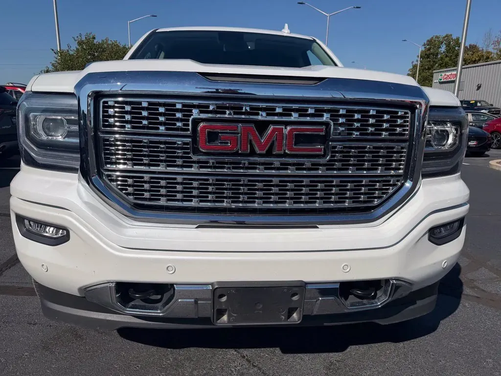 GMC Sierra photo 6