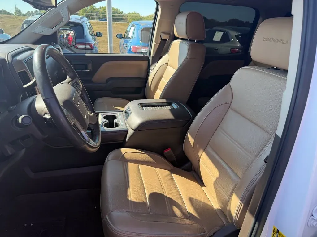 GMC Sierra photo 7