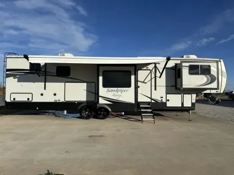 Another view of 2022 Forest River Sandpiper 391FLRB for sale in Valley View, TX at Liberty Trail RV - Denton