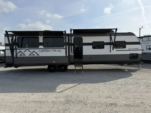 Photos of 2026 Dutchmen Aspen Trail 3410RLL for sale in Valley View, TX at Liberty Trail RV - Denton