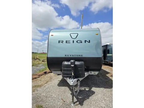 Photos of 2026 Keystone Reign 18RB for sale in Valley View, TX at Liberty Trail RV - Denton