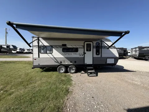 Photos of 2022 Dutchmen Aspen Trail 21RD for sale in Valley View, TX at Liberty Trail RV - Denton