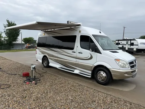 More photos of 2009 Four Winds Ventura 170S at Liberty Trail RV - Denton, TX